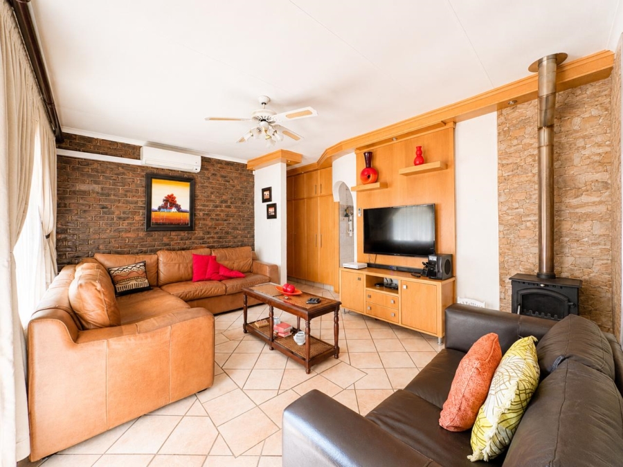3 Bedroom Property for Sale in Wilkoppies North West